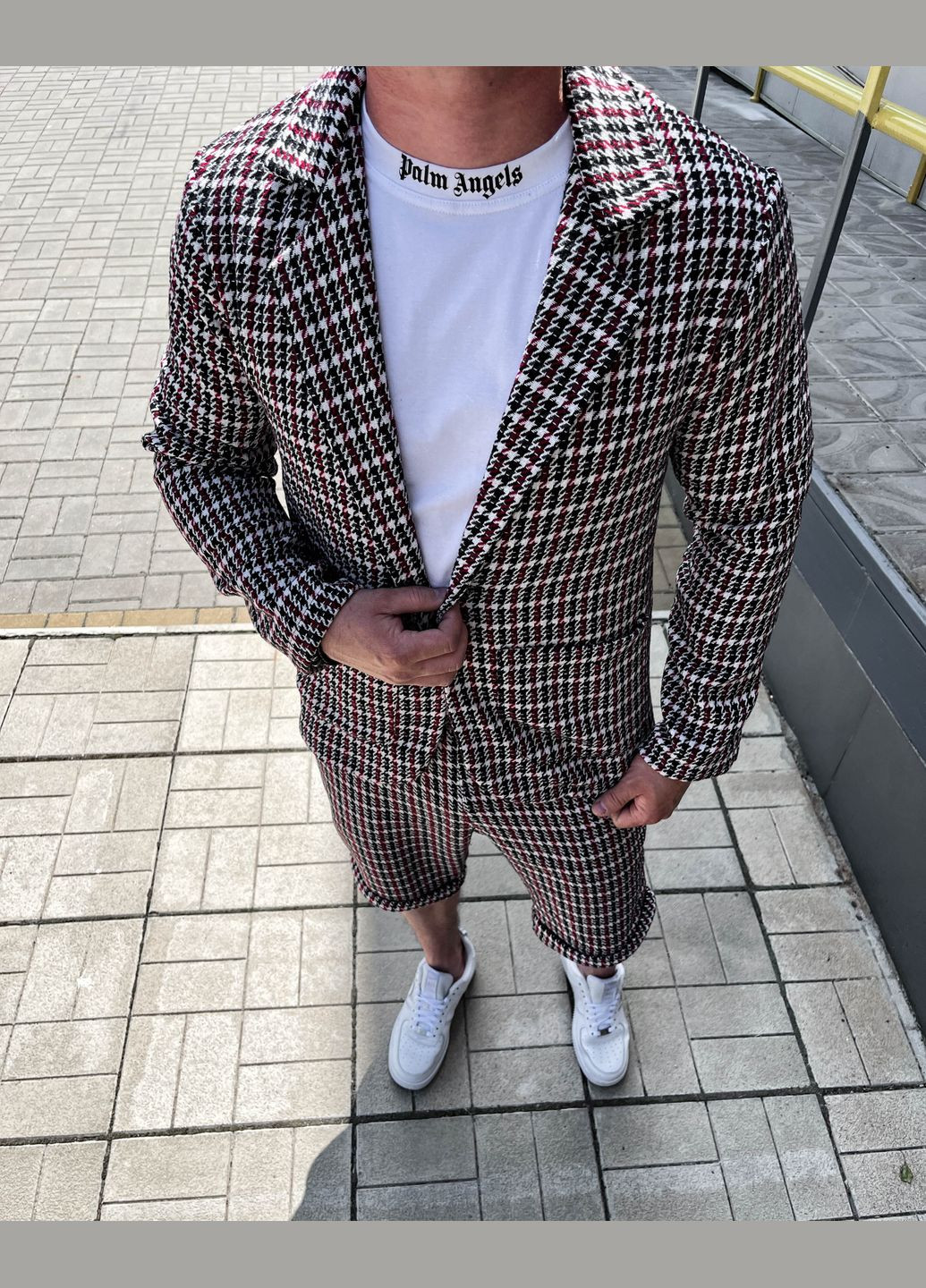 Комбинированный демисезонный черный мужской летний классический костюм с принтом. No Brand