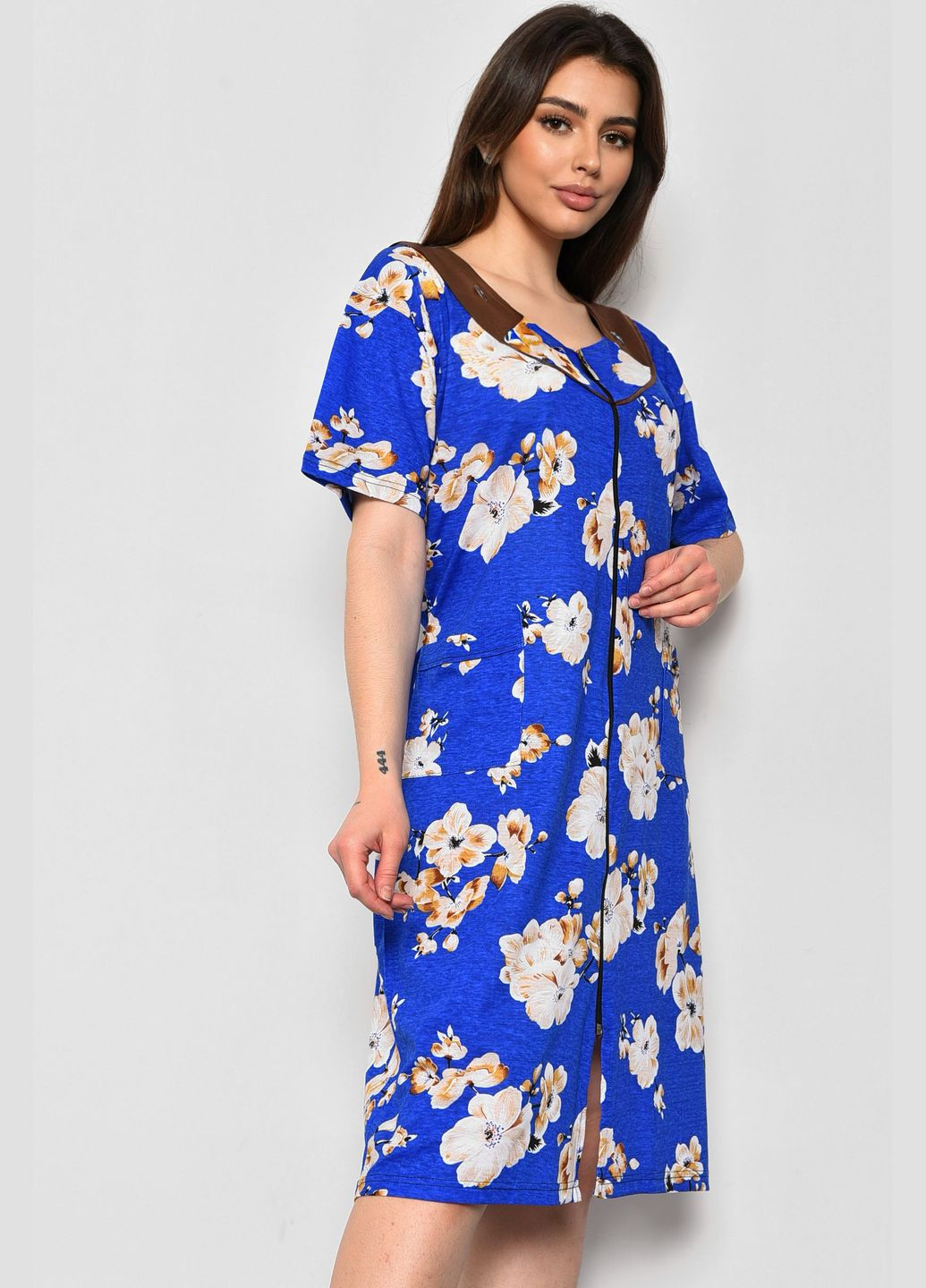 Халат женский полубатальный с цветочным принтом синего цвета Let's Shop (280777156)