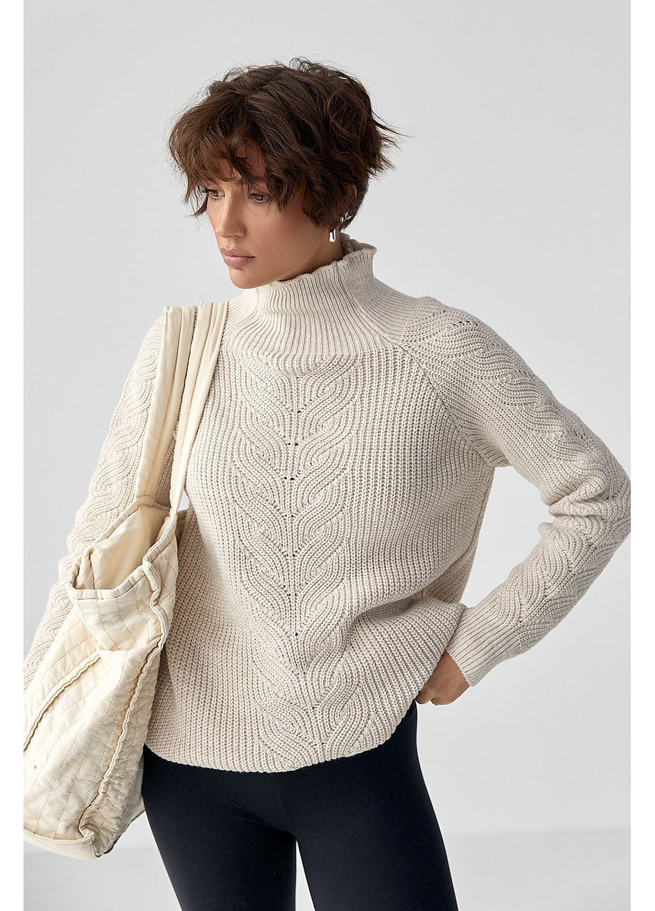 Бежевый зимний вязаный женский свитер с косичками Lurex
