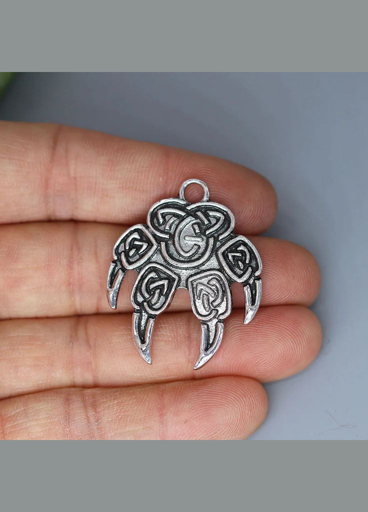 Кулон ведмежа лапа символ бога Велеса підвіска слов'янський оберіг з рунами No Brand (338436107)