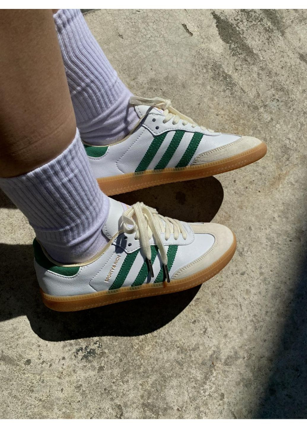 Серые демисезонные кроссовки мужские adidas samba og sporty & rich white green адидас самба No Brand
