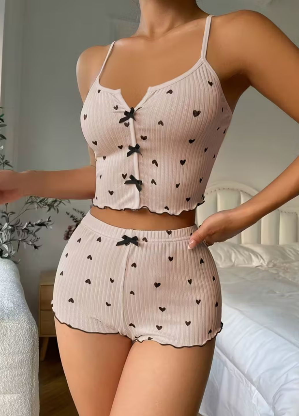 Пудровая всесезон женская пижама из майки-топа и шортиков love and hearts (1830-48-02) майка + шорты Macarena