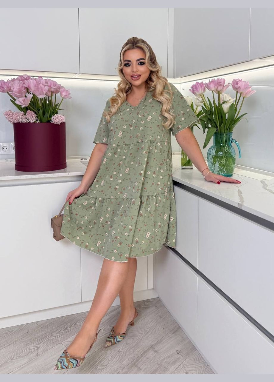 Оливкова повсякденний жіноча сукня міді вільного крою з коротким рукавом MonCher з квітковим принтом
