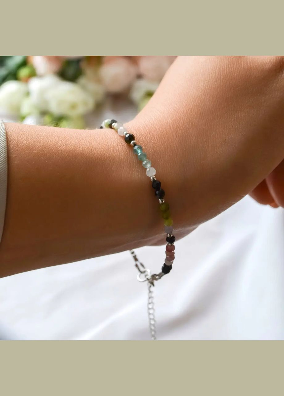 Браслет натуральний камінь Турмалін з вставками кольору срібло, фур-ра гіпоалергенний сплав d-3мм+- L-18-23см No Brand браслет (303630136)