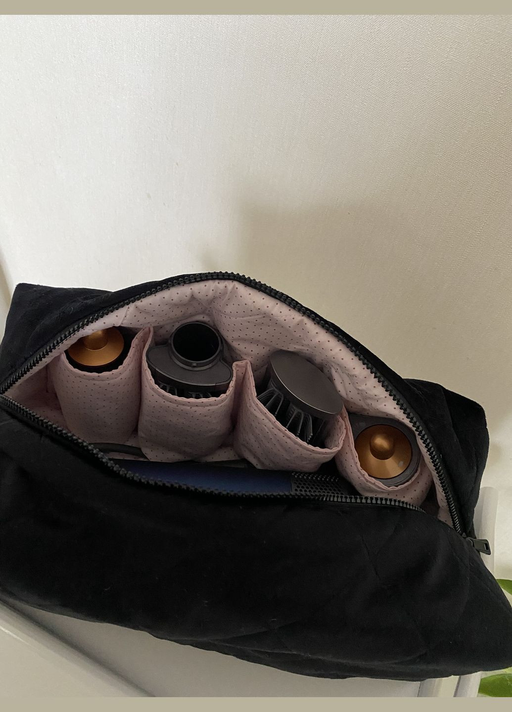 Косметичка велюрова чорного кольору для Dayson Magic (334708235)