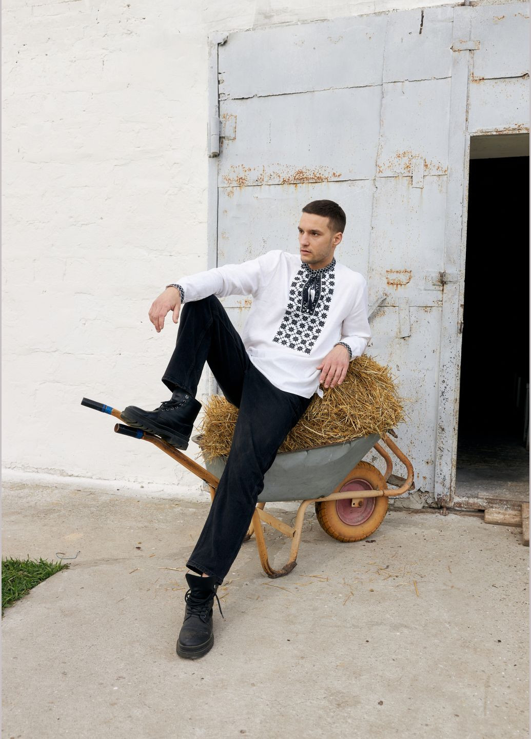 Белая вышиванка MOTYV (297673790)