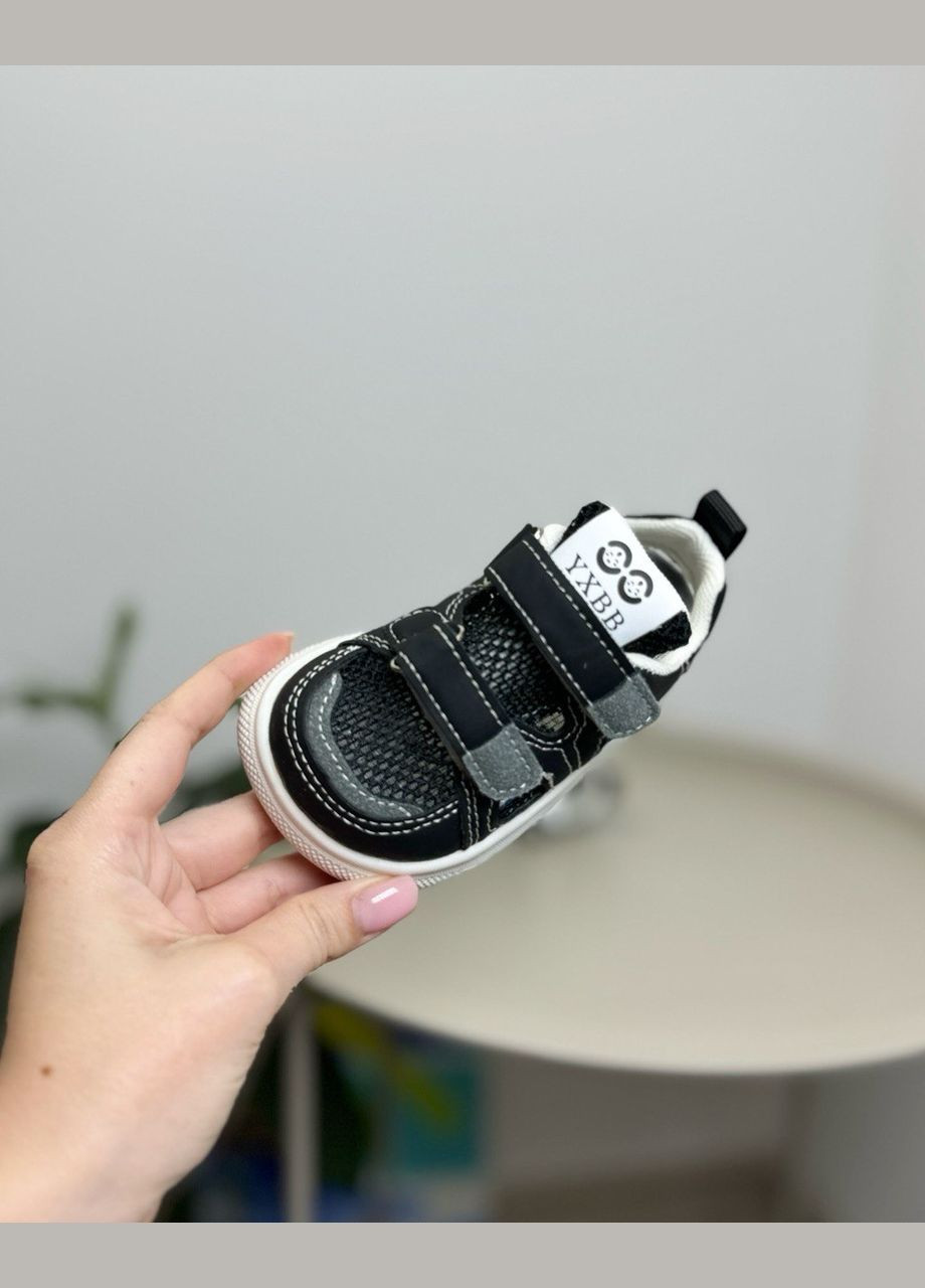 Черные повседневные детские босоножки черный 1371 No Brand на липучке