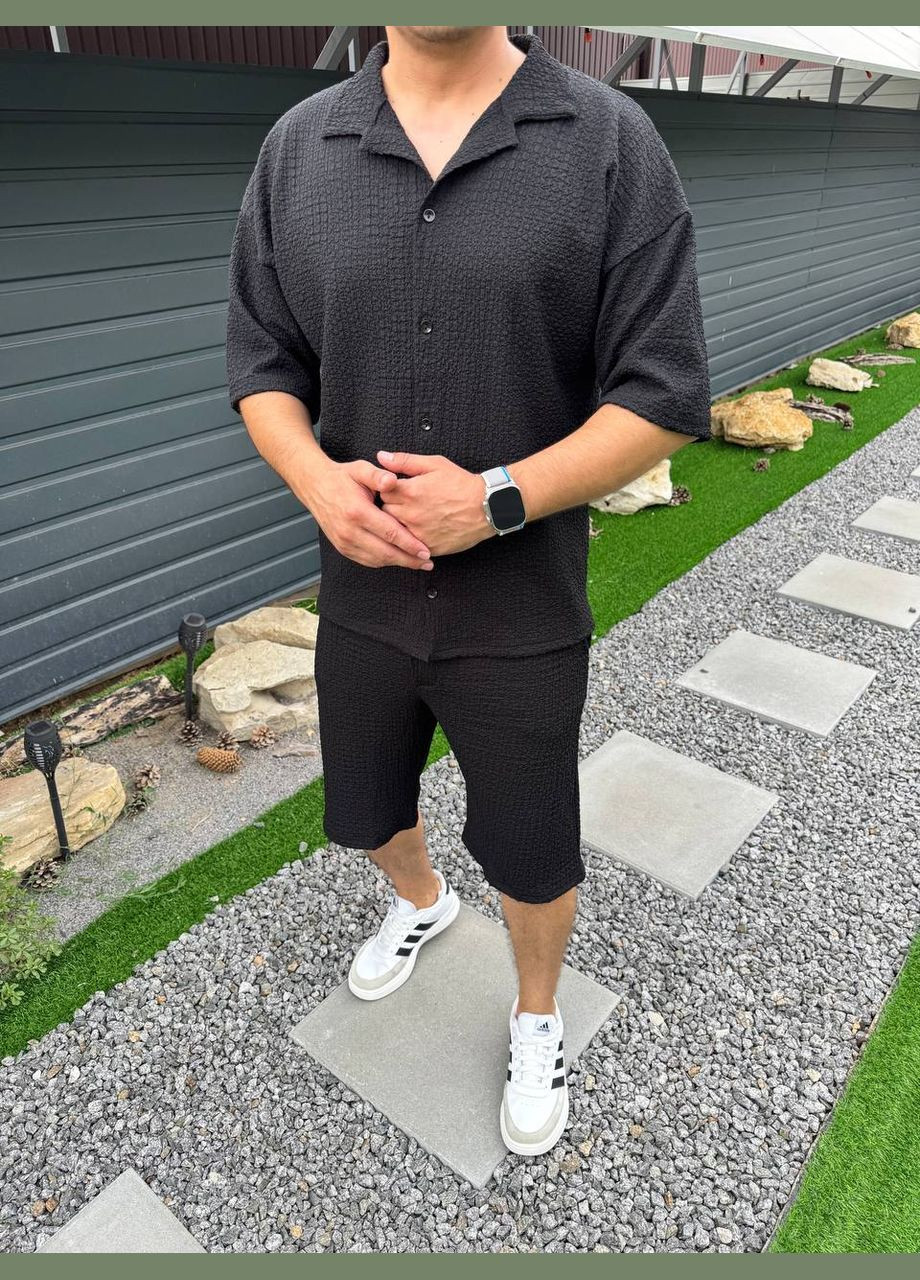 Черный демисезонный костюм фактурная ткань свободный крой No Brand