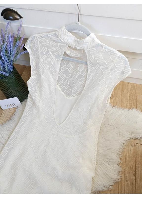 Белое длинное платье с вышивкой zw коллекция Zara