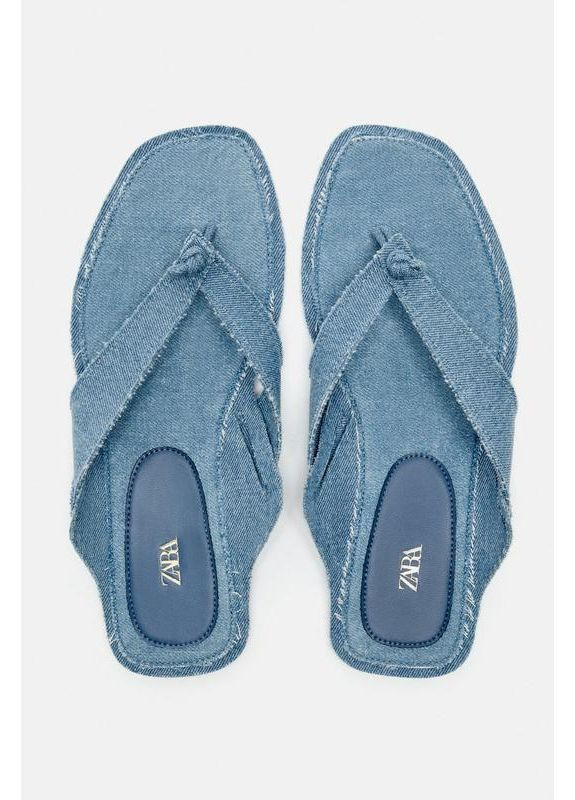 Синие джинсовые шлепанцы на низком ходу с бахромой. Zara