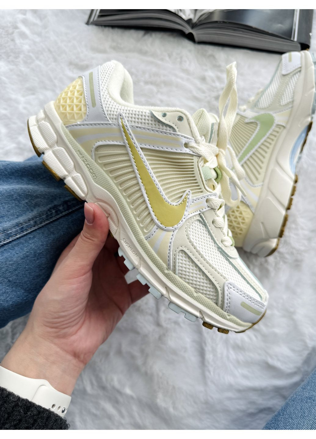 КРОСІВКИ ЖІНОЧІ NIKE ZOOM VOMERO 5 WHITE / LIME НАЙК АІР ЗУМ ВОМЕРО 5 No Brand білі демісезони (368885814)