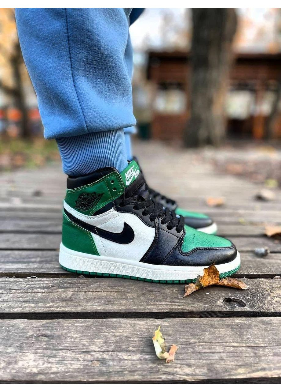 Серые демисезонные кроссовки мужские nike air jordan 1 retro high black white green найк аир джордан No Brand