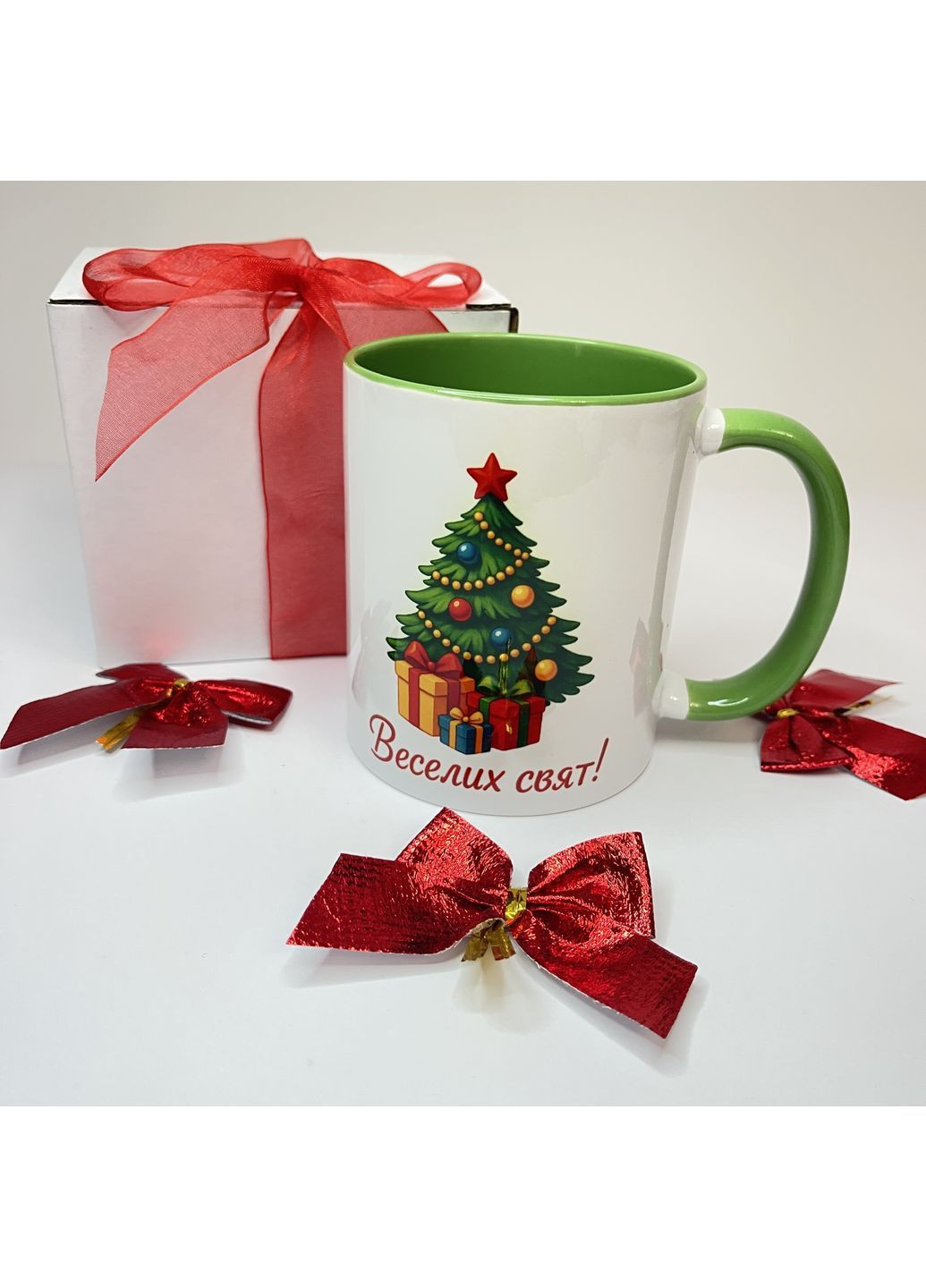 Подарочная новогодняя кружка с ёлкой «Веселых свят!» в праздничной коробке No Brand (371690227)