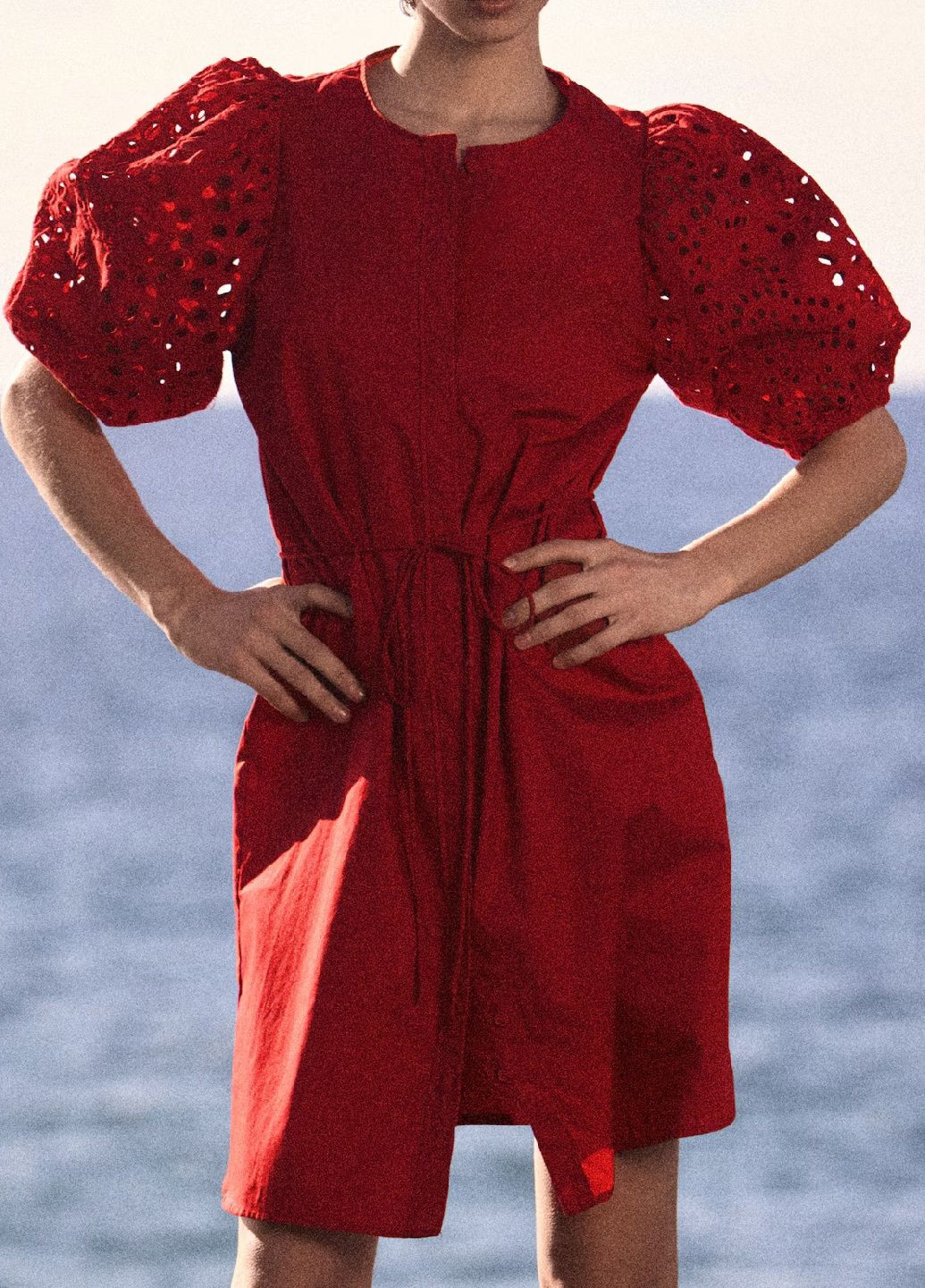 Красное кэжуал платье H&M однотонное