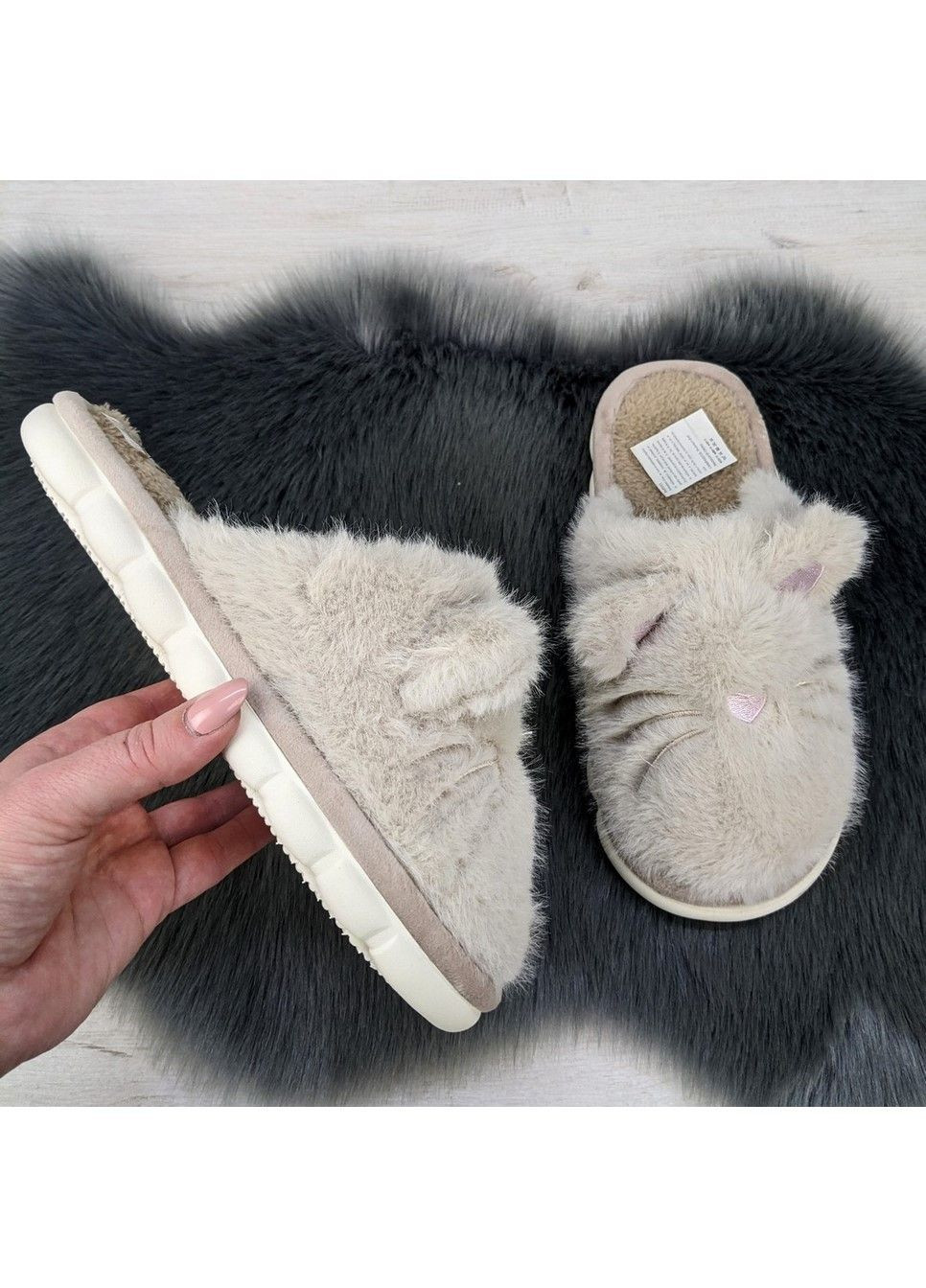 Бежевые тапочки женские домашние закрытые с большими ушками Fashion