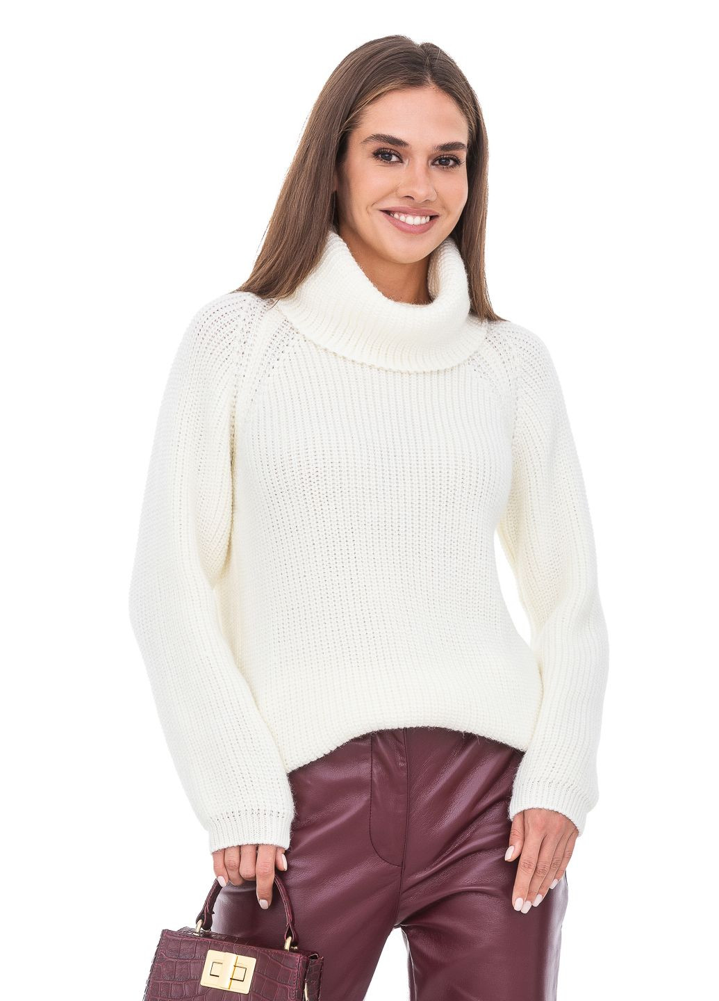 Молочный теплый свитер крупной вязки SVTR