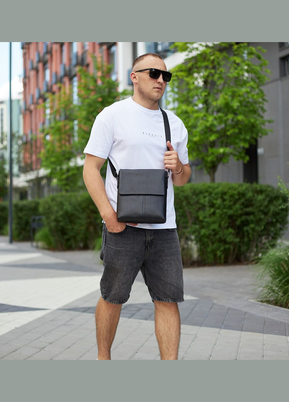 Чоловіча шкіряна сумка через плече тонкий месенджер із натуральної шкіри чорна 23*26*6 см Tiding Bag (338373017)