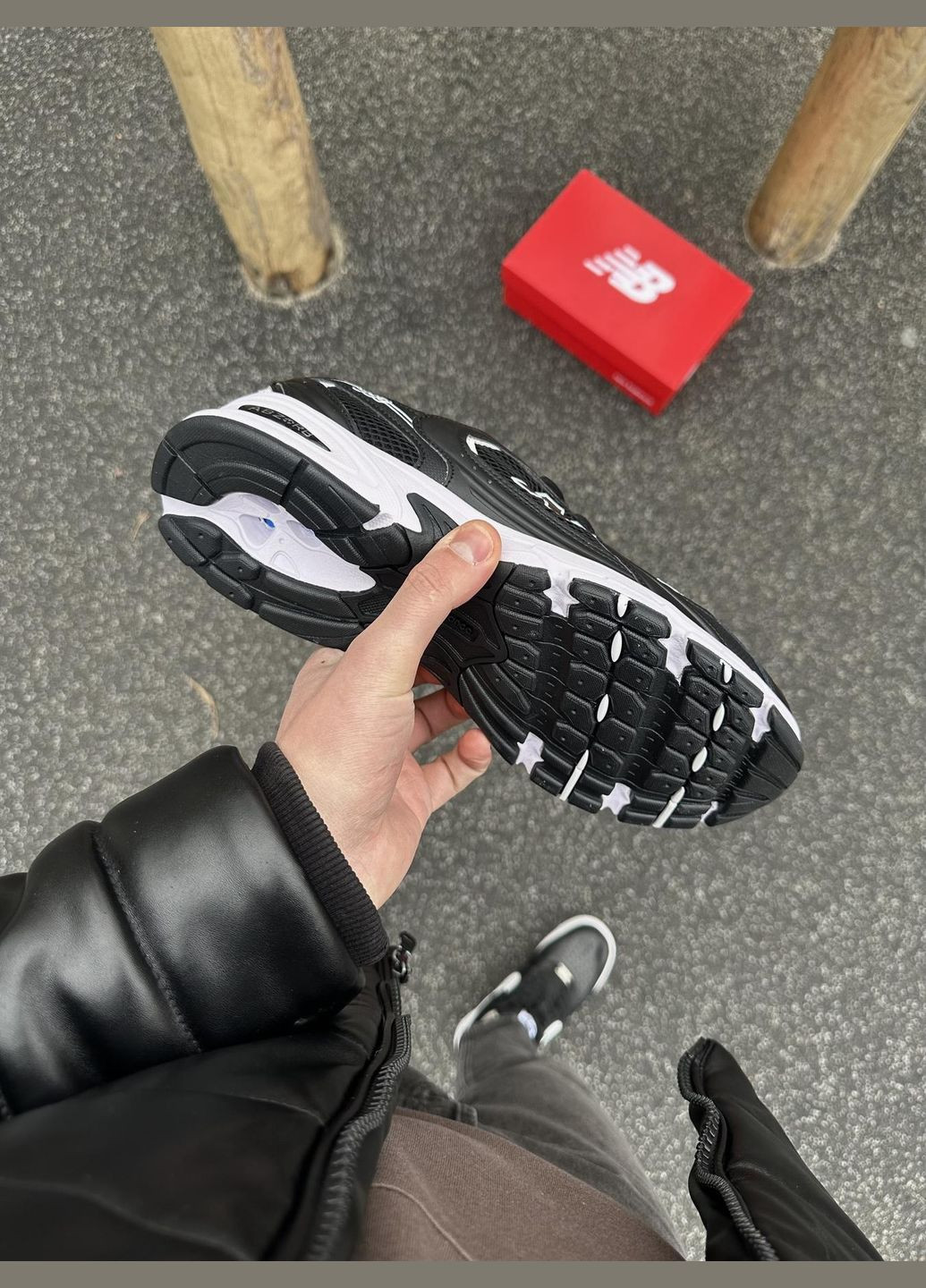 Черно-белые зимние стильные кроссовки с мехом No Brand