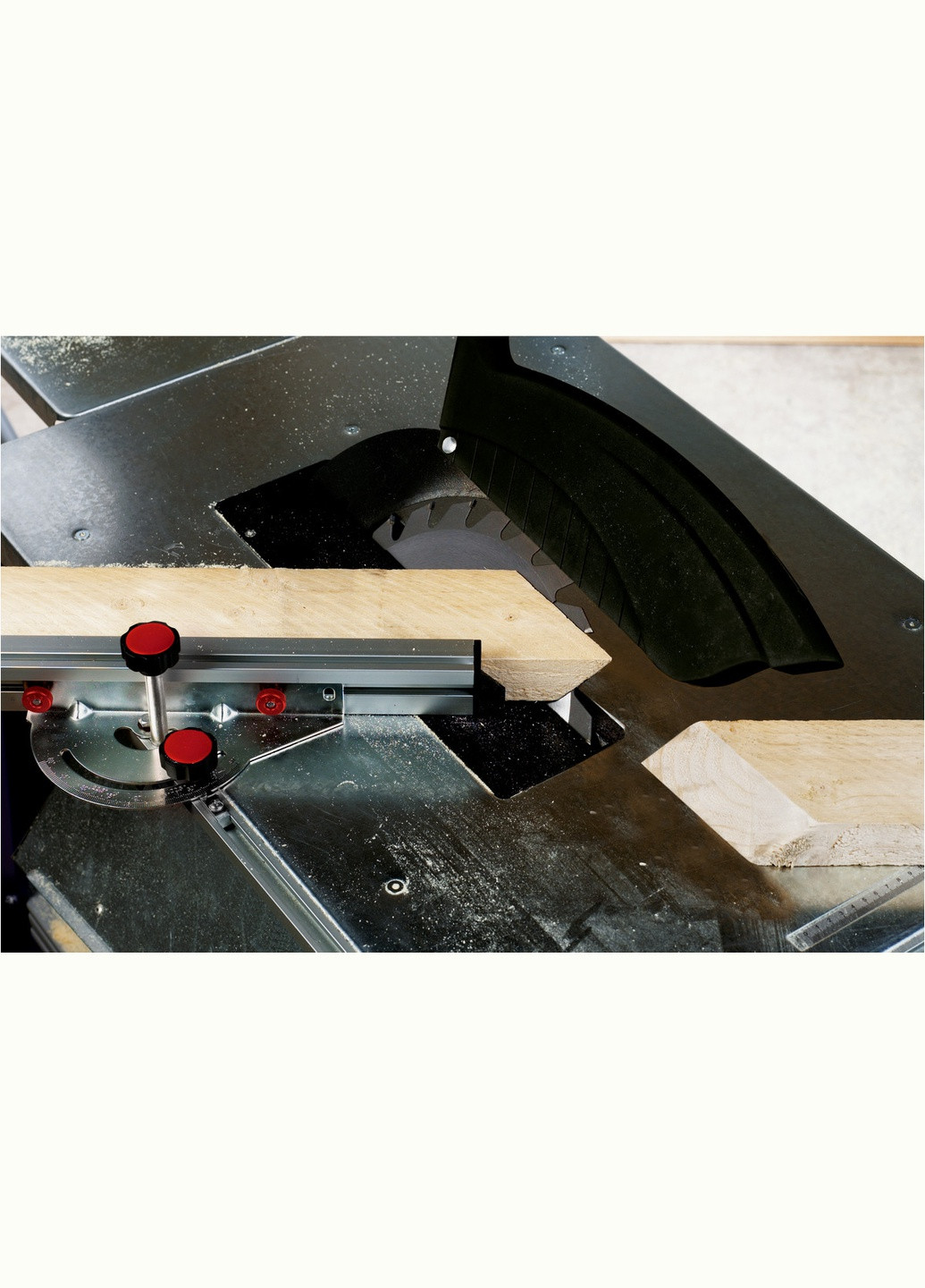 Настольная циркулярная пила TKHS 315 C-2.8 DNB, 2800 Вт (Картон) 0103152100 (8052) Metabo (295030375)