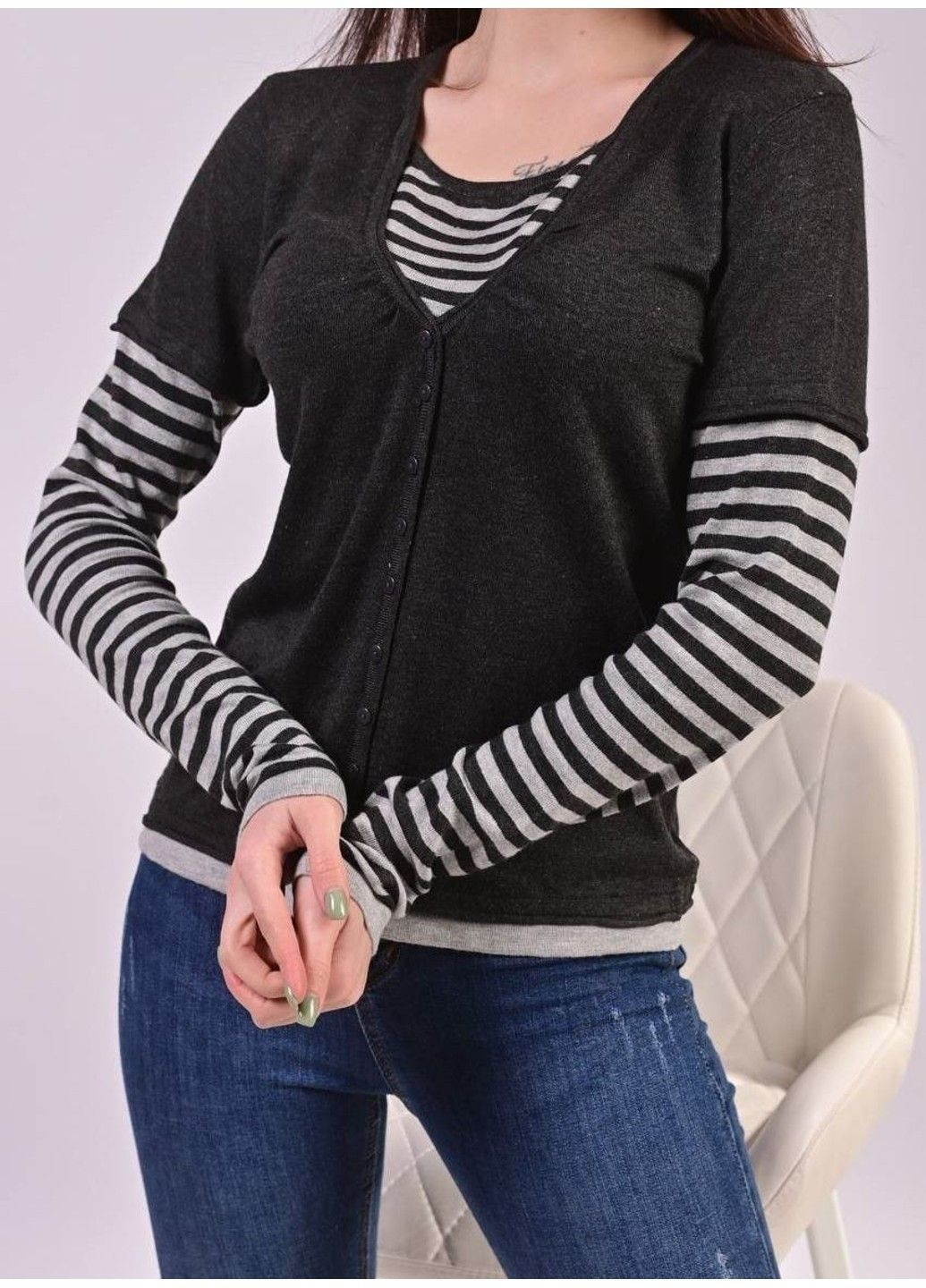 Сірий демісезонний джемпер жіночий вовняний у смужку 42/46 сірий R.Leezio