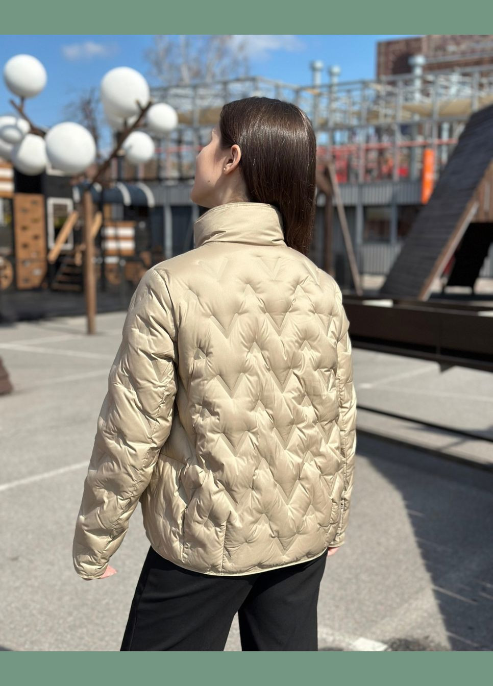 Бежевая демисезонная ультралегкая куртка -wear модель Viva 065