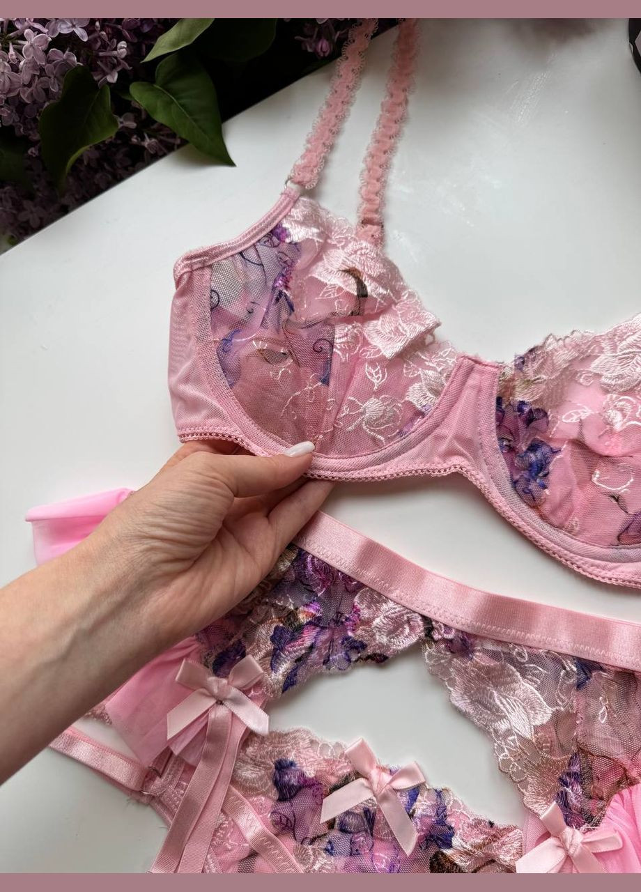 Розовый комплект женского белья с поясом и гартерами Simply sexy