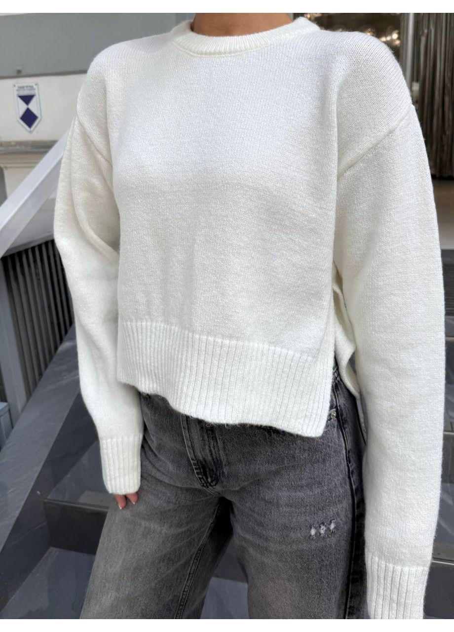 Молочний жіночий укорочений в'язаний светр з розрізами No Brand Б1466-137/4