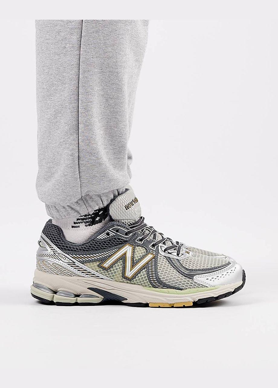 Сірі Осінні кросівки чоловічі new balance grey silver No Brand 860v2