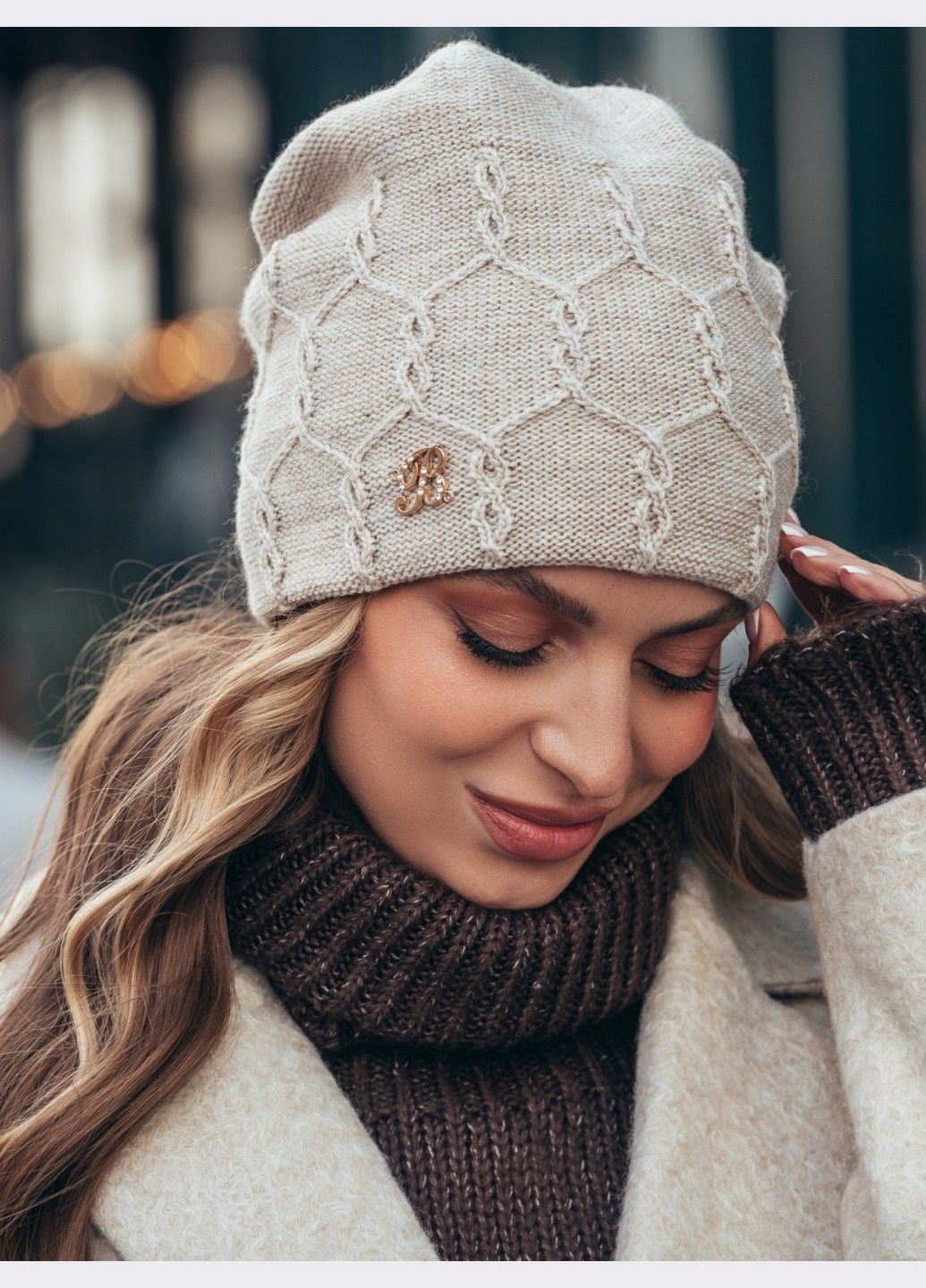 шапка-бини светло-бежевого цвета Dressa (307471011)