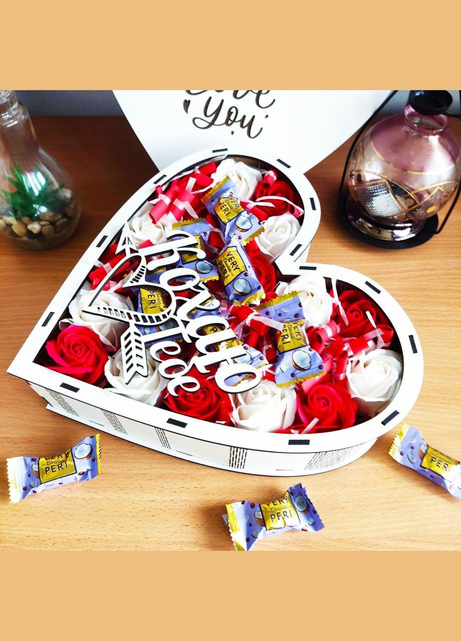 Подарунковий бокс для дівчини з цукерками та 101 причиною «Чому я тебе люблю» (ar155) No Brand (317171295)