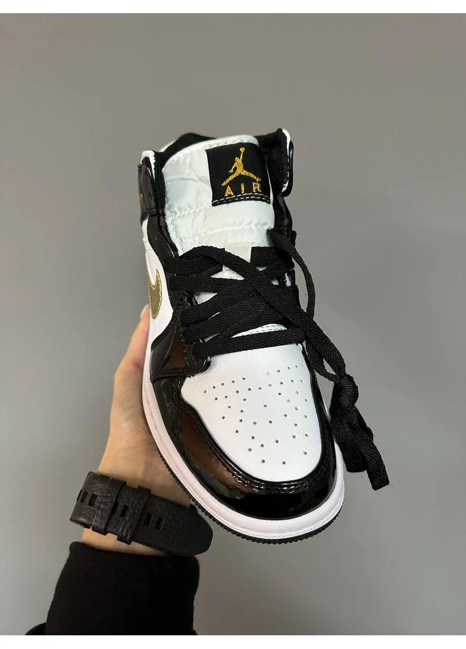 Черные демисезонные кроссовки мужские nike air jordan 1 retro mid patent black найк аир джордан черные No Brand