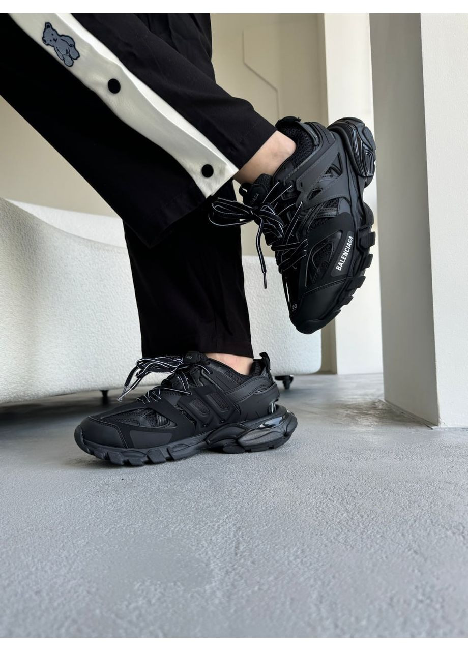 Белые демисезонные кроссовки мужские balenciaga track black 542023 w No Brand