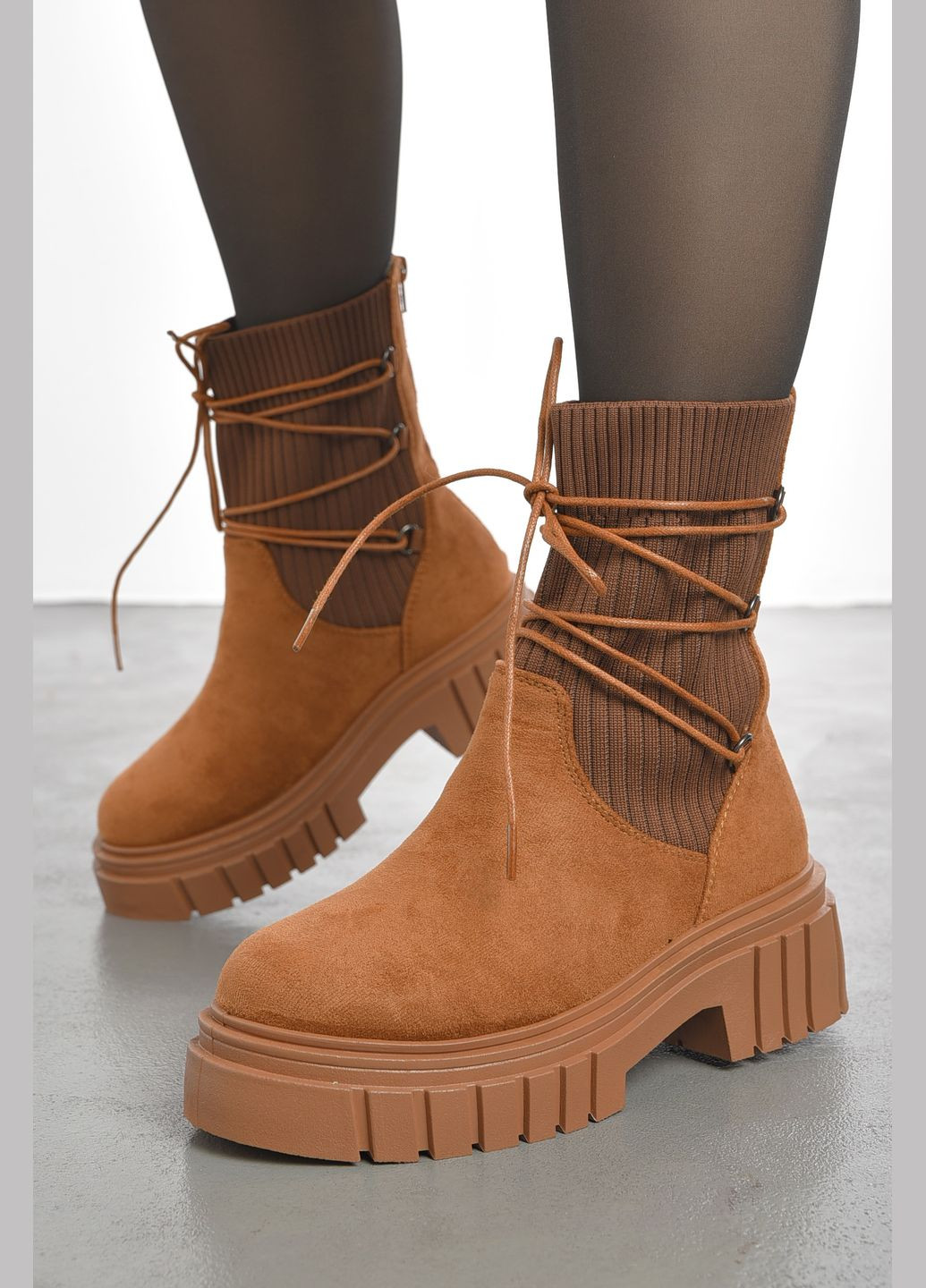 Черевики жіночі демісезонні коричневого кольору Let's Shop (305572979)