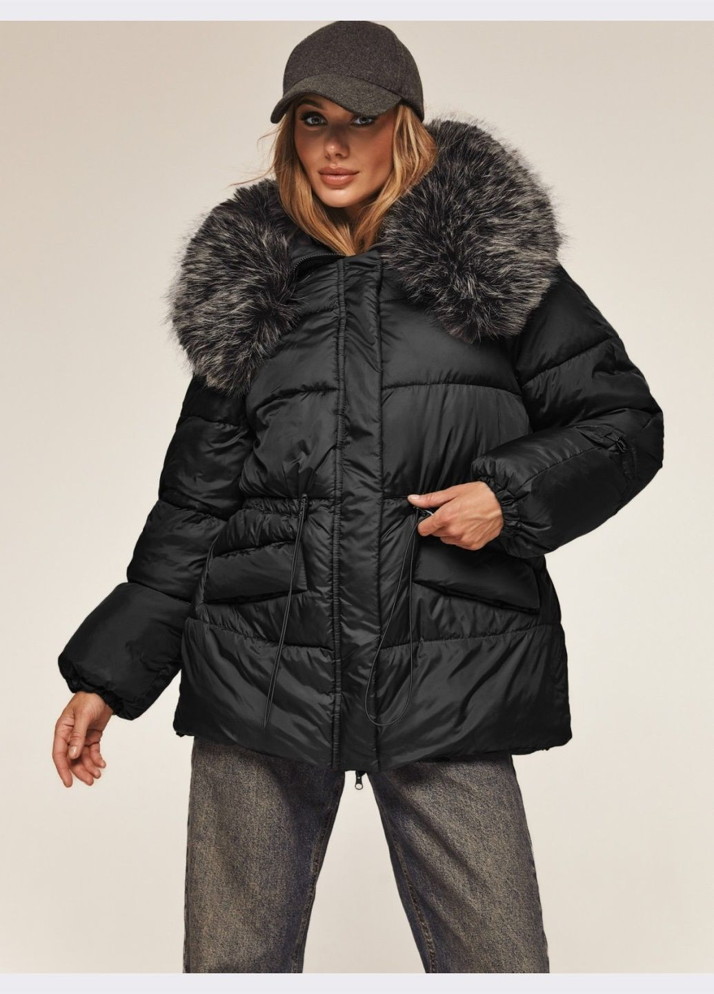 Черная зимняя зимняя куртка чёрная с мехом на воротнике Dressa