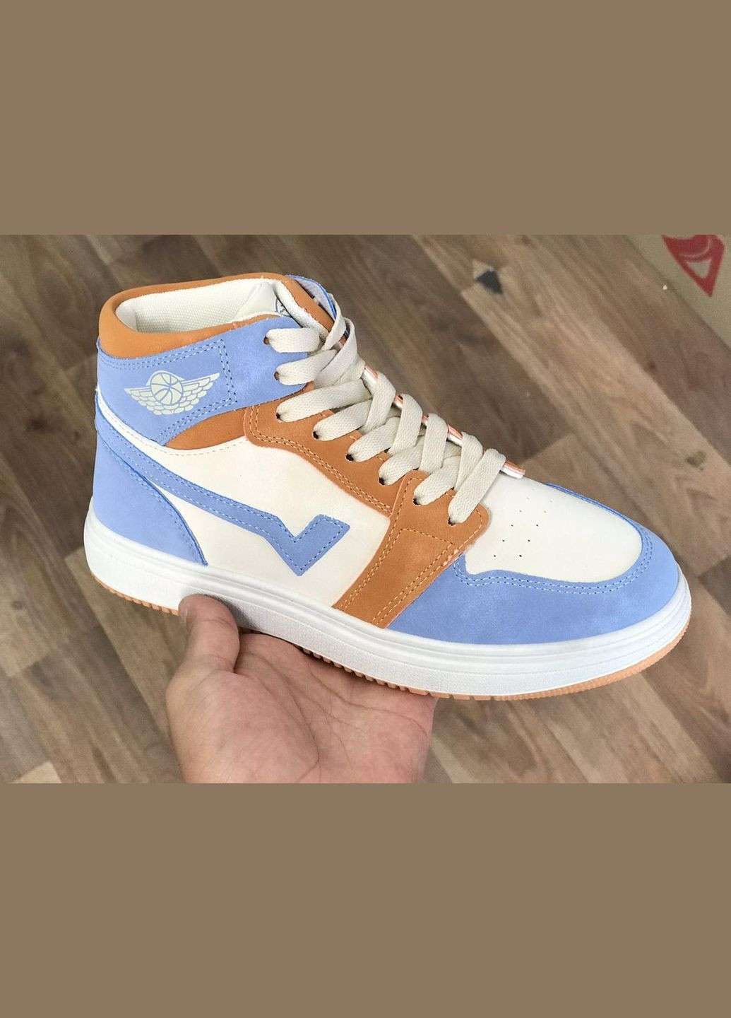 Біло-блакитні жіночі кросівки хайтопи зі шнурками, спортивні черевики, модні, молодіжні No Brand блакитні демісезони (366704514)