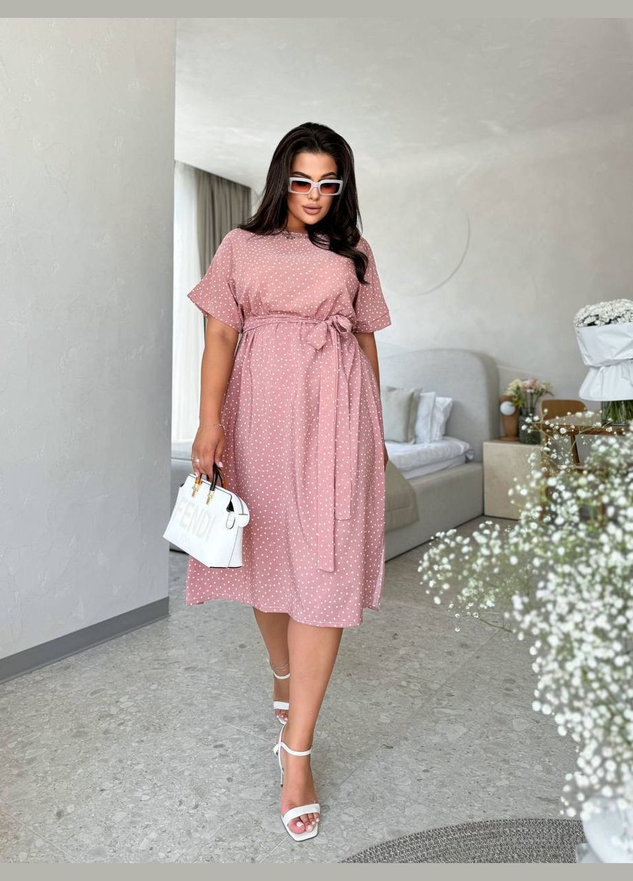 Пудровое повседневный женское платье меди в горошек с эластичной талией и поясом. MonCher в горошек