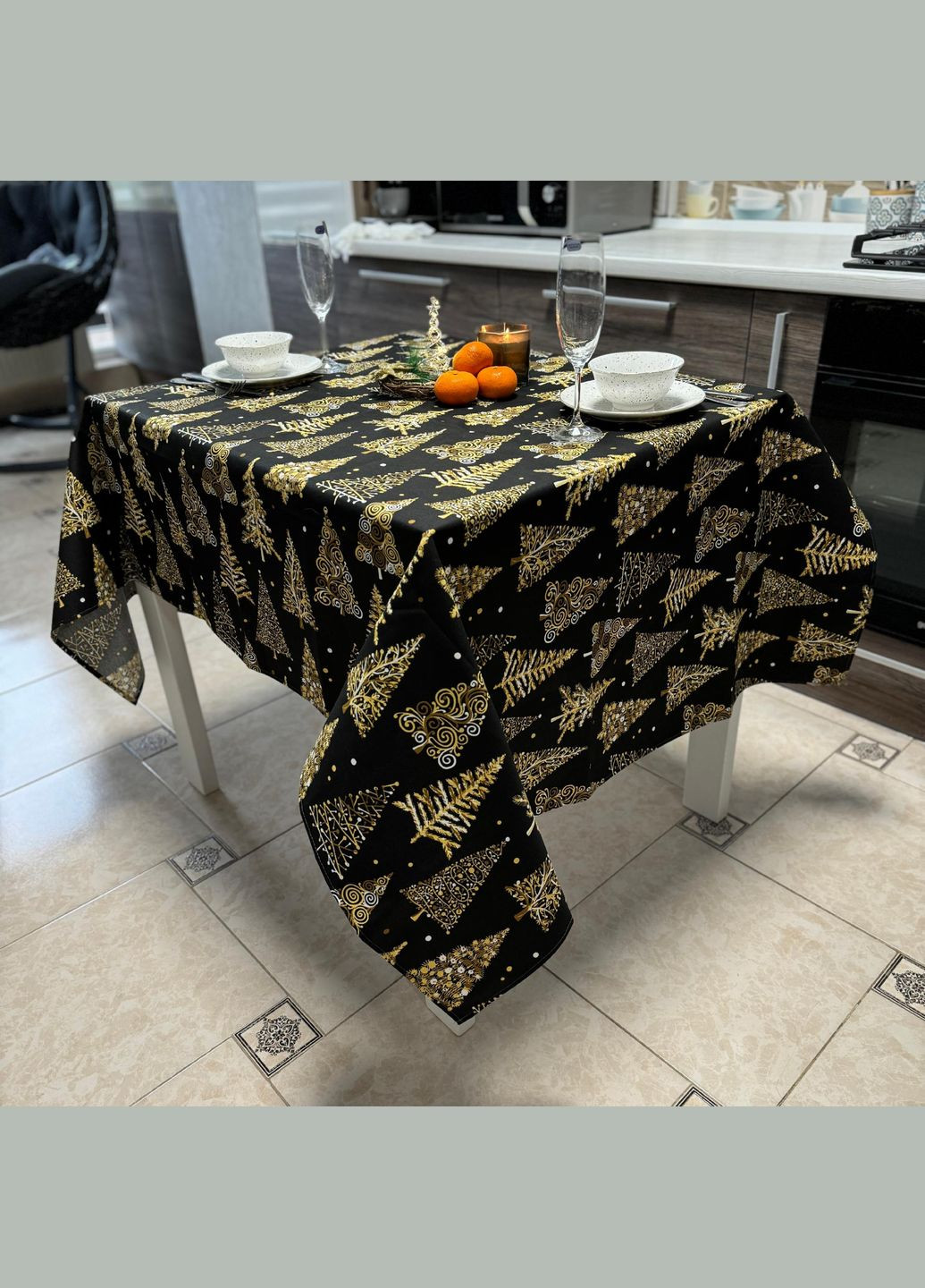 Скатерть Новогодняя Елочки у с Тефлоновым покрытием хлопковая Влагоотталкивающая 120х175 см Черный No Brand (306712161)