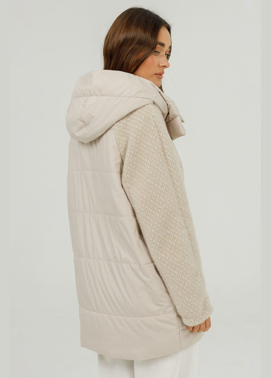 Молочная зимняя куртка с рукавами под ангору Lora