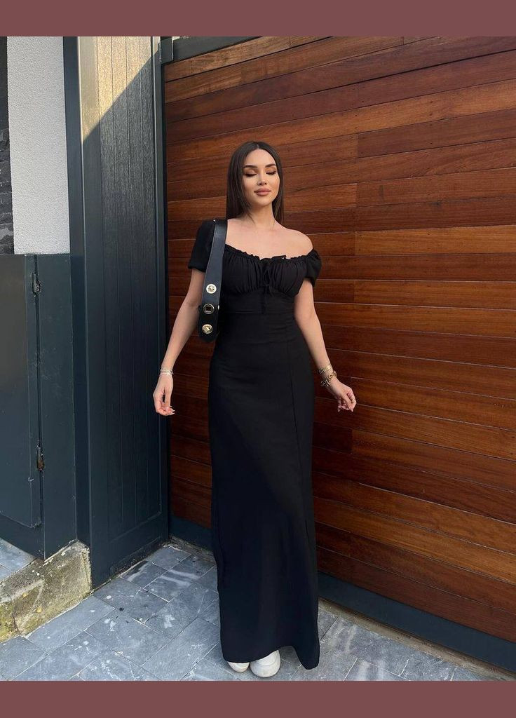 Черное повседневный платье макси с разрезом MonCher