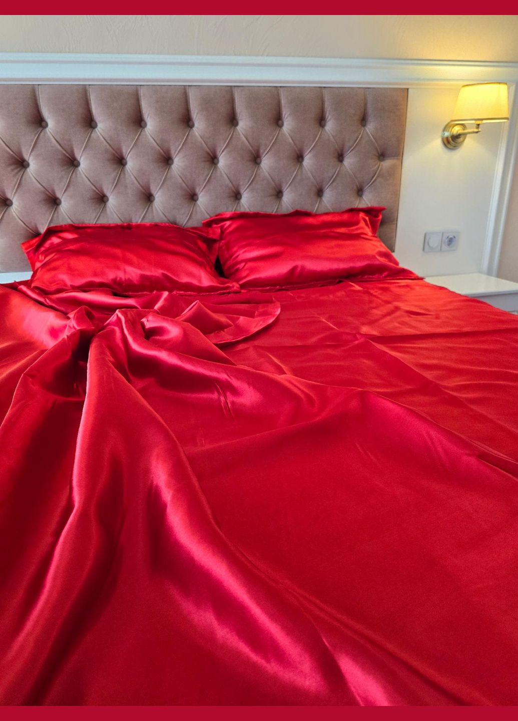 Атласна постільна білизна Євро Червоний 200 x 220 наволочки 2 х 50х70 см, 2 х 70х70 см (141414-02) No Brand (348094825)