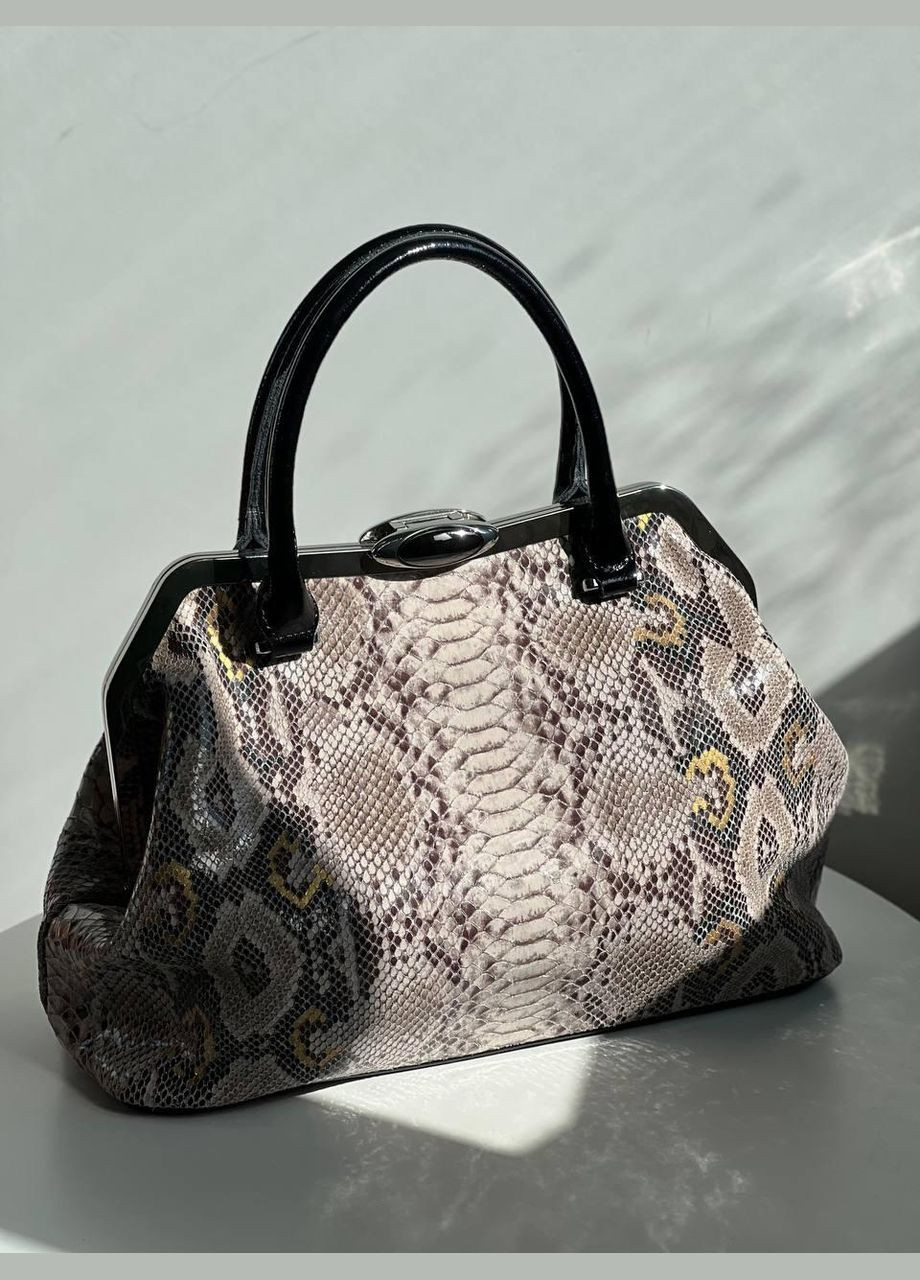 Жіноча сумка натуральна шкіра лазерна обробка бежева зміїний принт довгий ремінь в комплекті Polina&Eiterou (341322575)