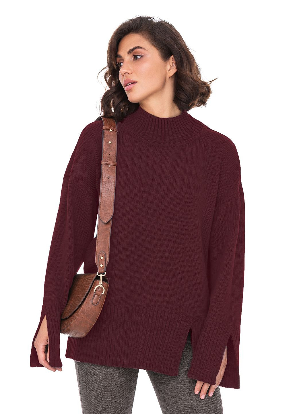 Бордовый женский вязанный свитер с разрезами на рукавах и полке SVTR