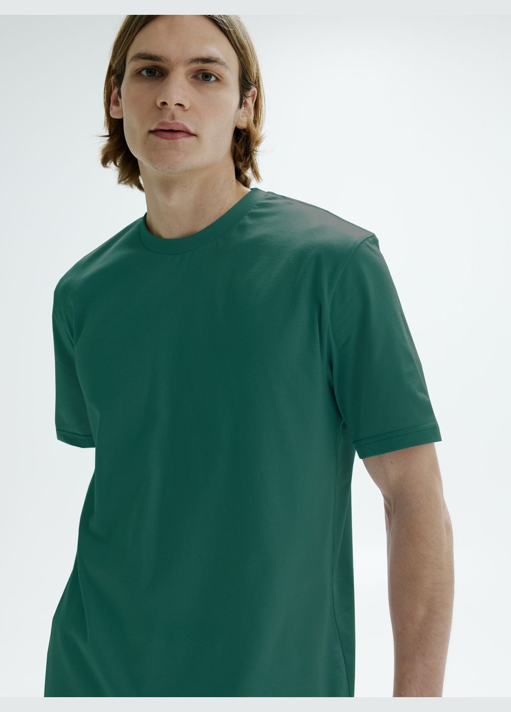 Темно-зеленая футболка мужская с коротким рукавом Роза