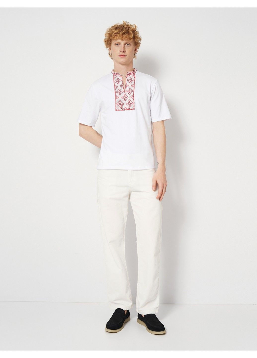 Біла чоловіча вишита футболка козацька червона Lesia (341326236)