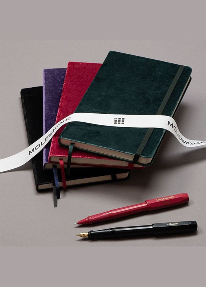 Записник Velvet середній лінія фіолетовий+бокс LCNBVELVQP060B Moleskine (317304736)