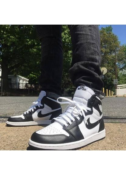 Чорні Осінні кросівки air jordan retro 1 black white Nike --4527