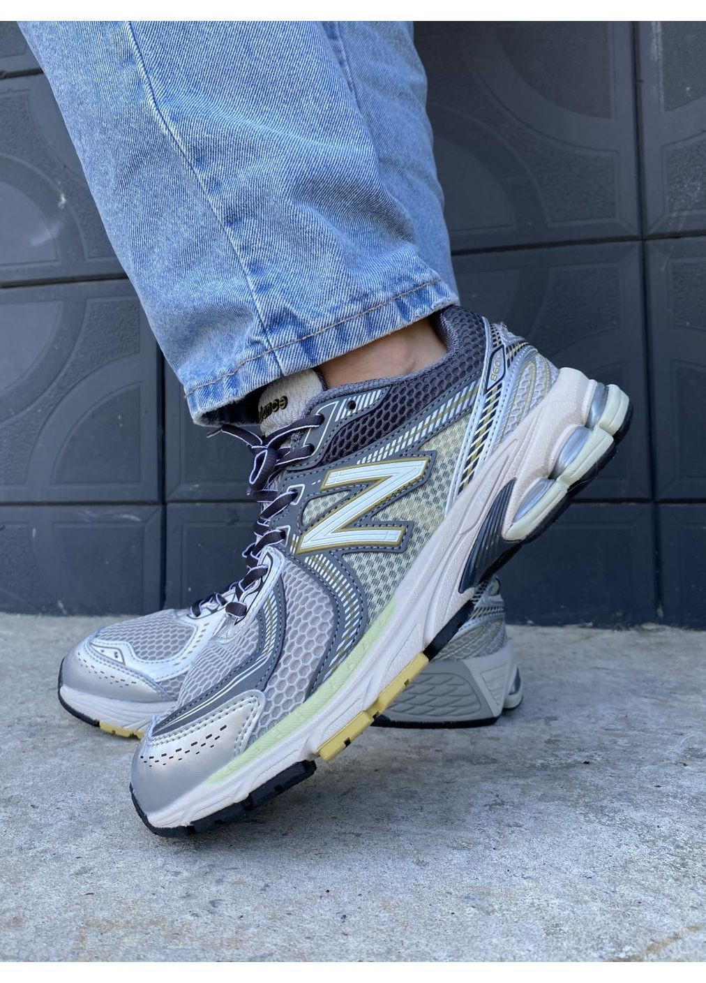 КРОСІВКИ ЖІНОЧІ NEW BALANCE 860 V2 GREY НЬЮ БЕЛАНС 860 No Brand сірі демісезони (367174091)