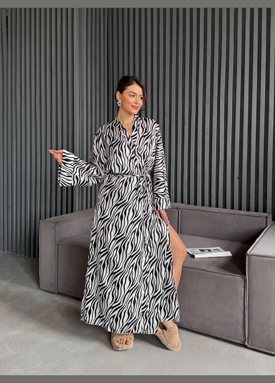 Черно-белая всесезон женский комплект тройка в принт майка + шорты Style Point