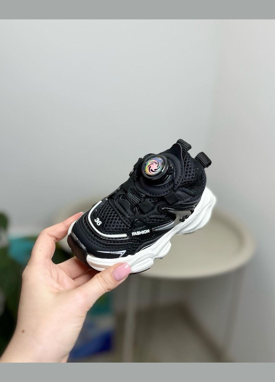 Чорні всесезонні дитячі кросівки чорні 1299 No Brand