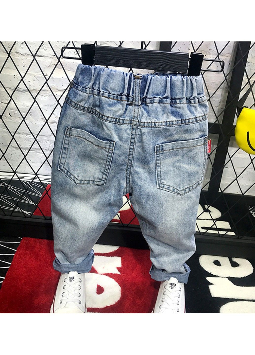 Синие демисезонные детские джинсы с потёртостями No Brand